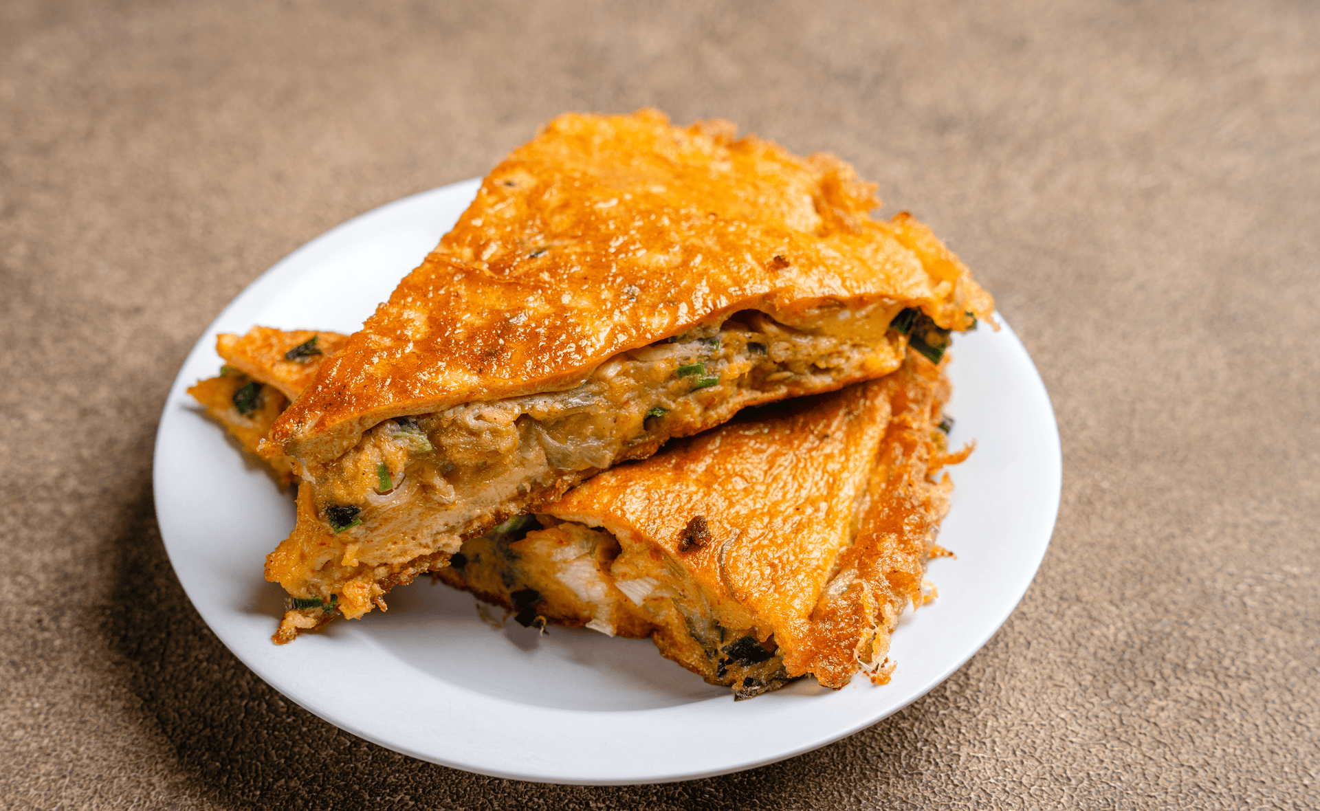 ππ§ Shredded Chicken & Cheese Stuffed Omelette